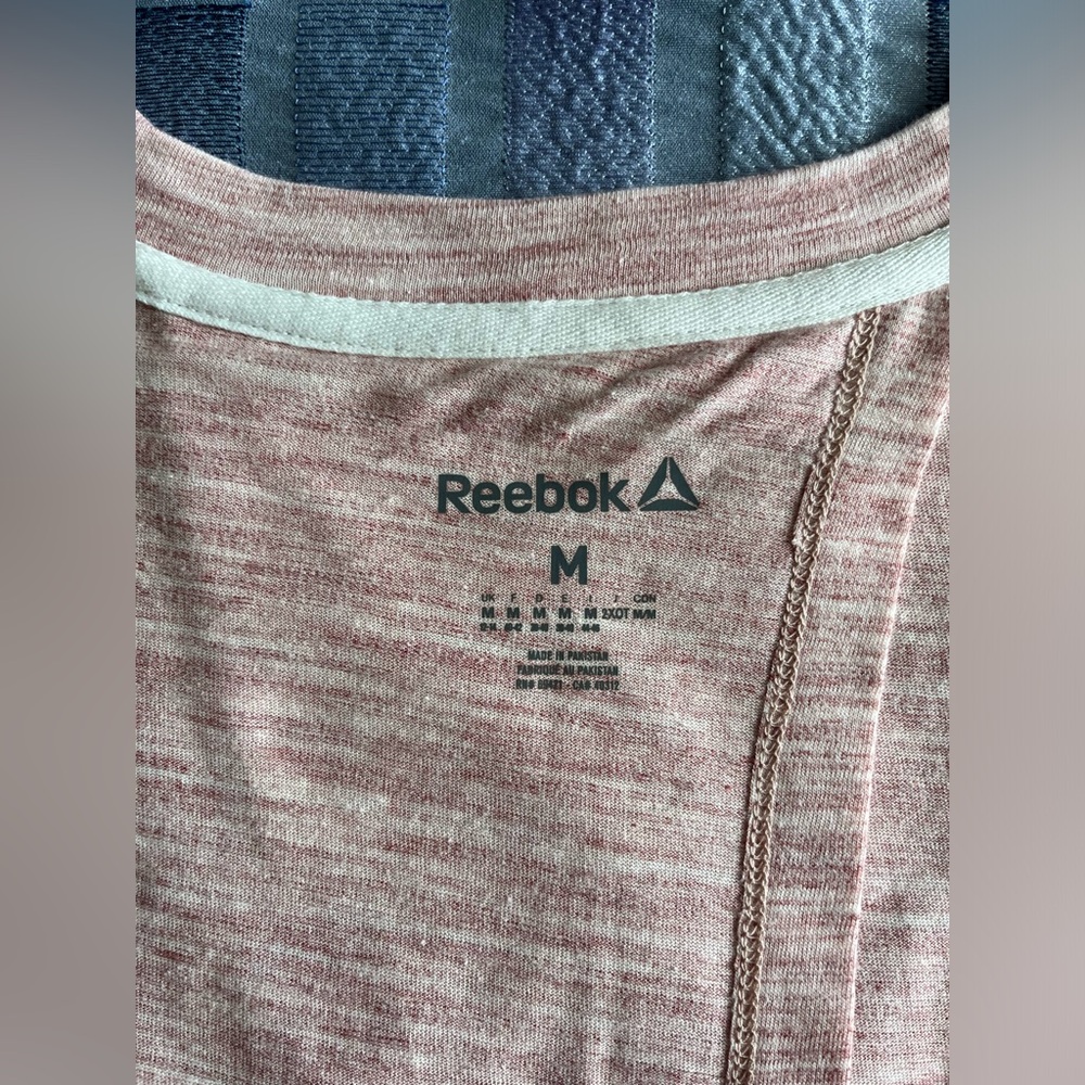 NWOT Reebok Open Back Top - Size M Heathered Pink - Picture 5 of 6